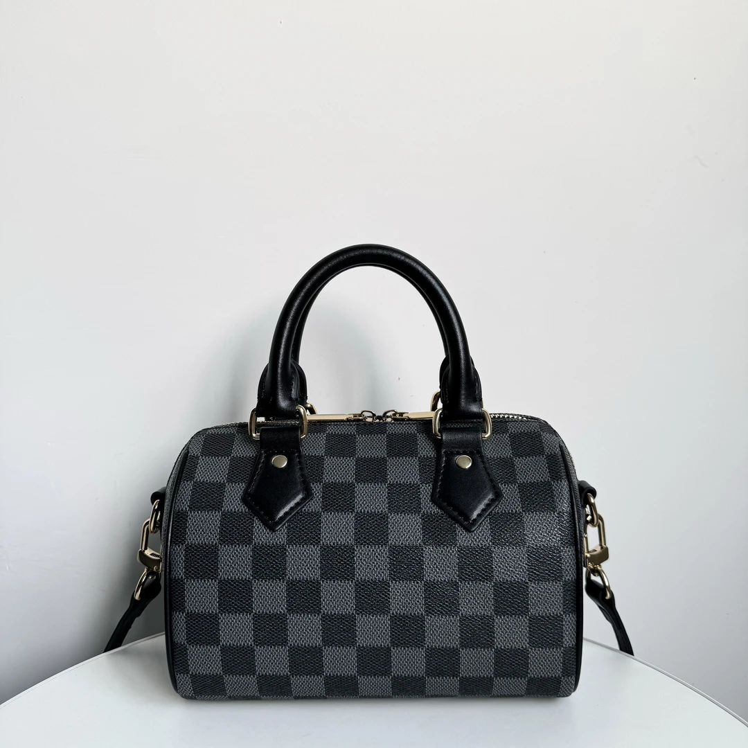 经典不过时复古高级手提斜挎包