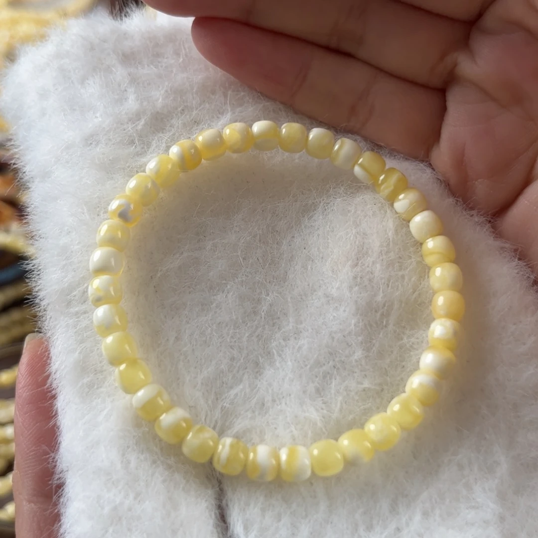 蜜蜡裸石未镶嵌蜜蜡