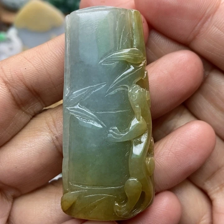 定制翡翠未镶嵌翡翠