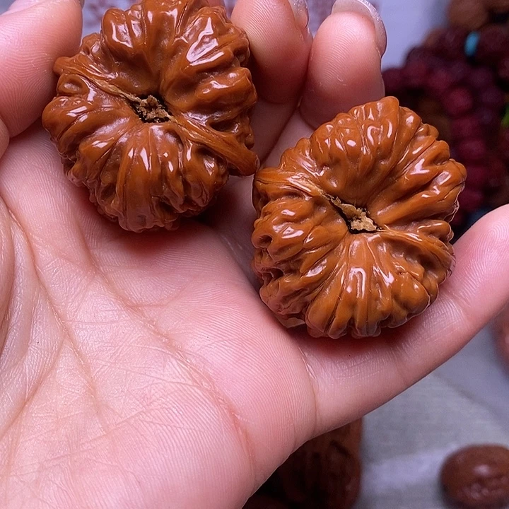 文玩核桃吊坠大平谷