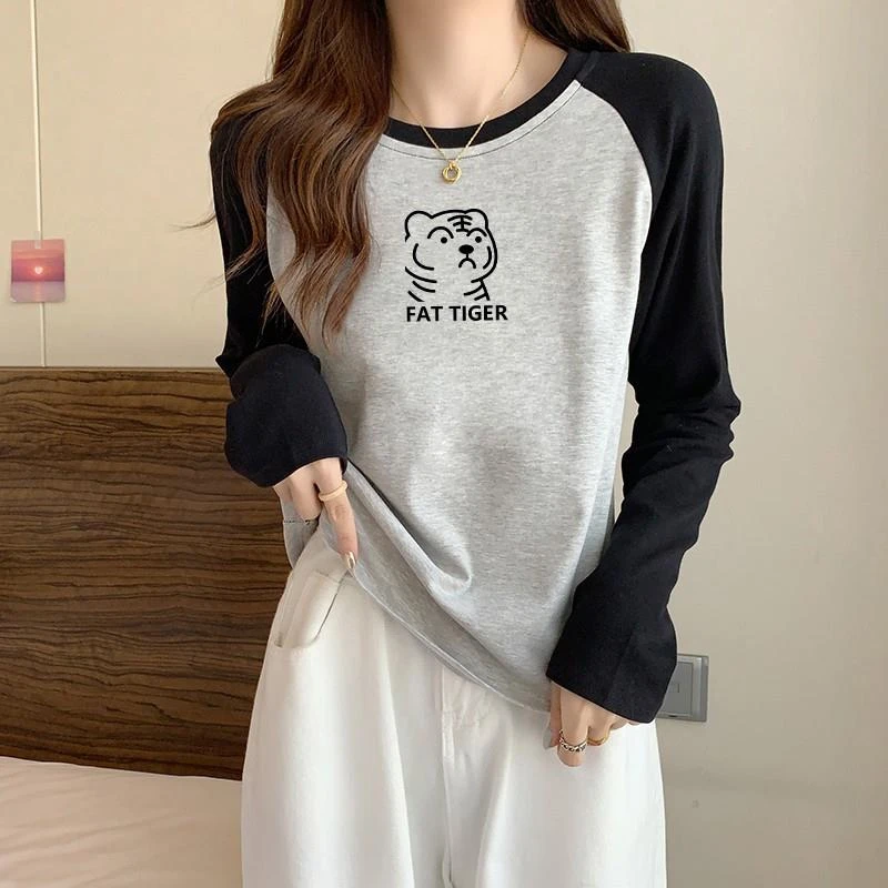 艾格时髦洋气减龄长袖T恤女士秋季ins潮设计感修身显瘦套头打