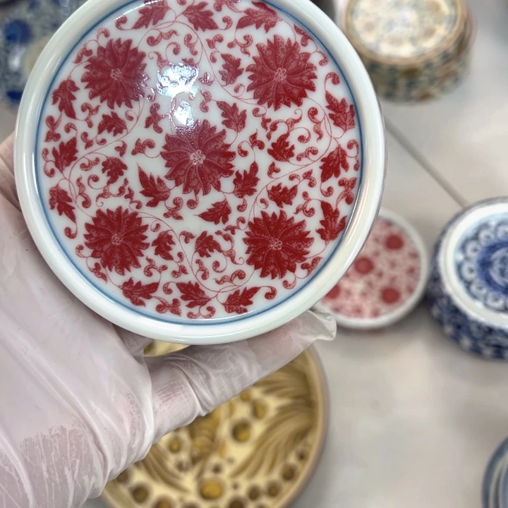 摆件陶釉里红缠枝莲实心盖置完品