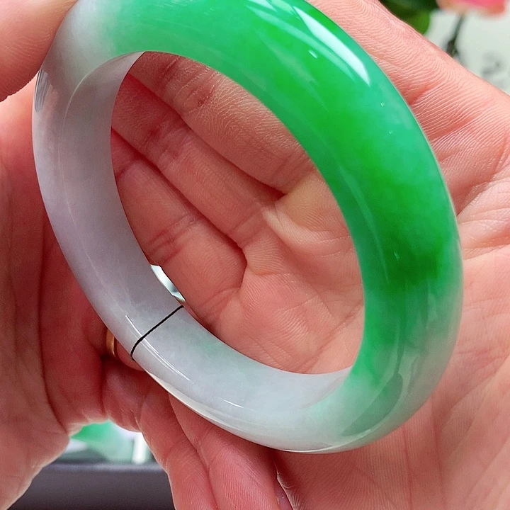 铃***玲翡翠未镶嵌手镯天然翡翠手镯