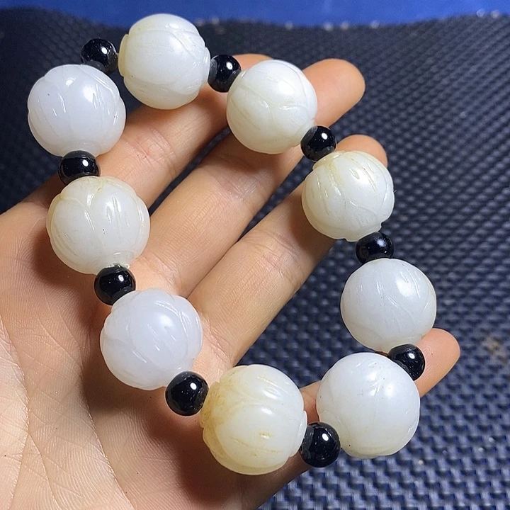 吊坠白玉菩提支持七天无理由