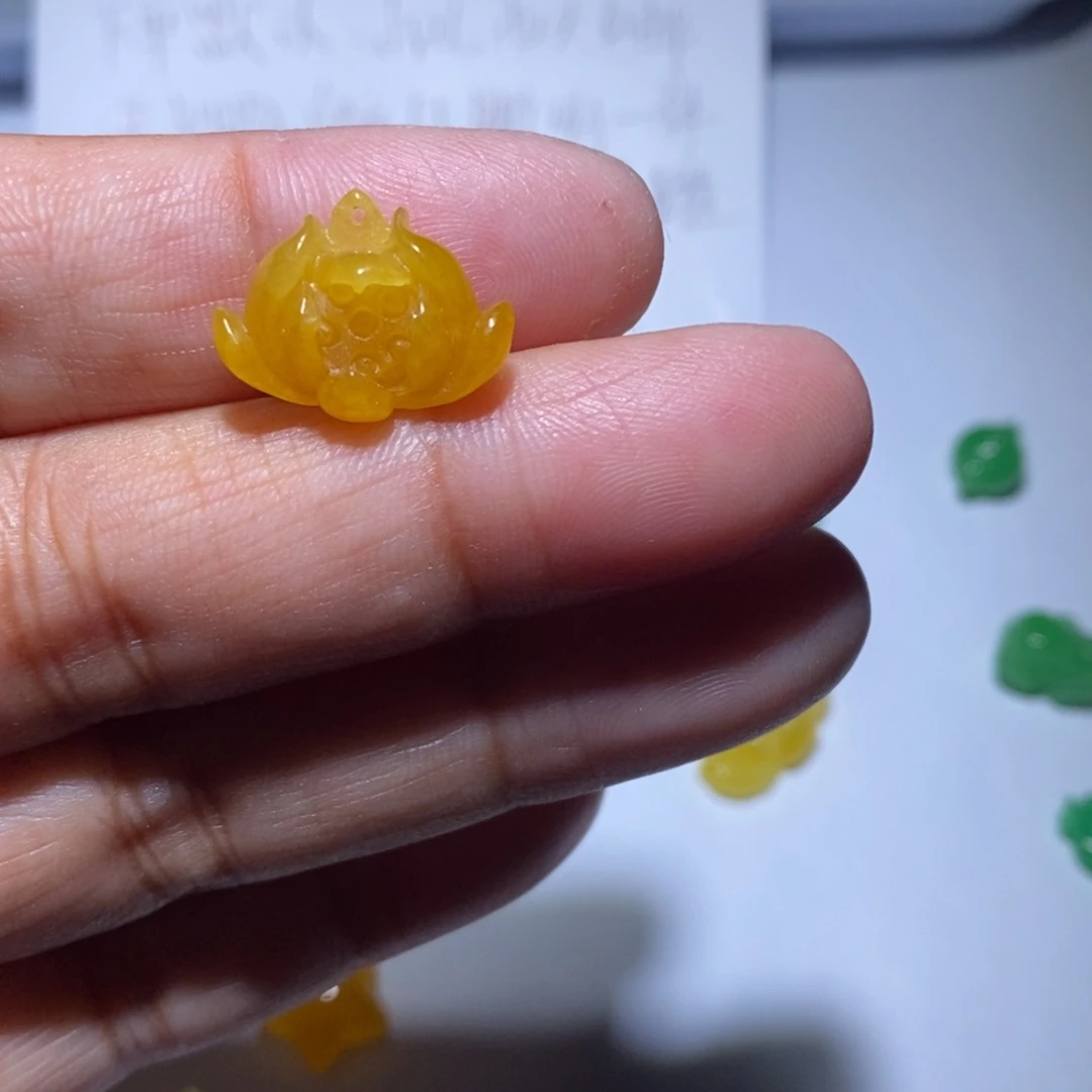 颈饰未镶嵌翡翠余****就