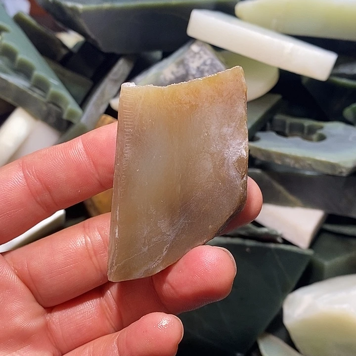 和田玉（糖玉）未镶嵌珠宝半成品