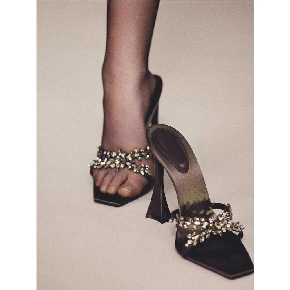 2025年新款法式绸缎水钻凉鞋女夏杨树林同款性感交叉带高跟凉拖鞋