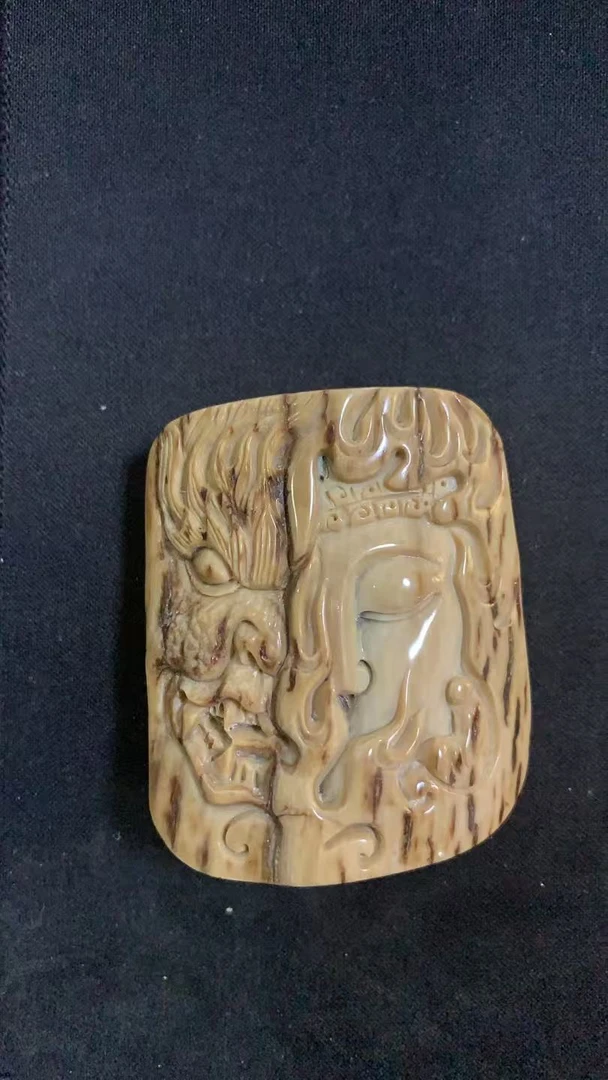 猛犸约61克雕刻件XY566