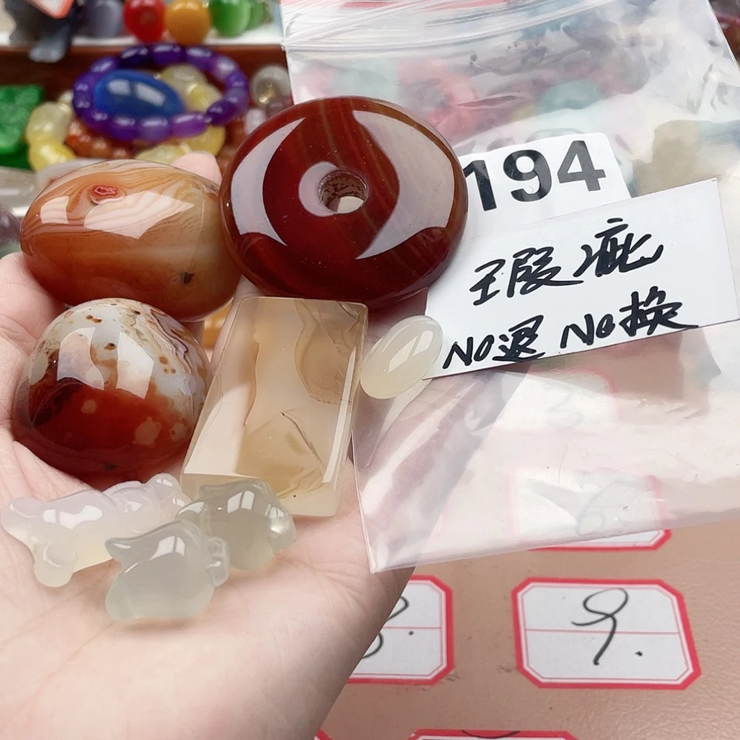 合金颈饰玛瑙/玉髓秦****器