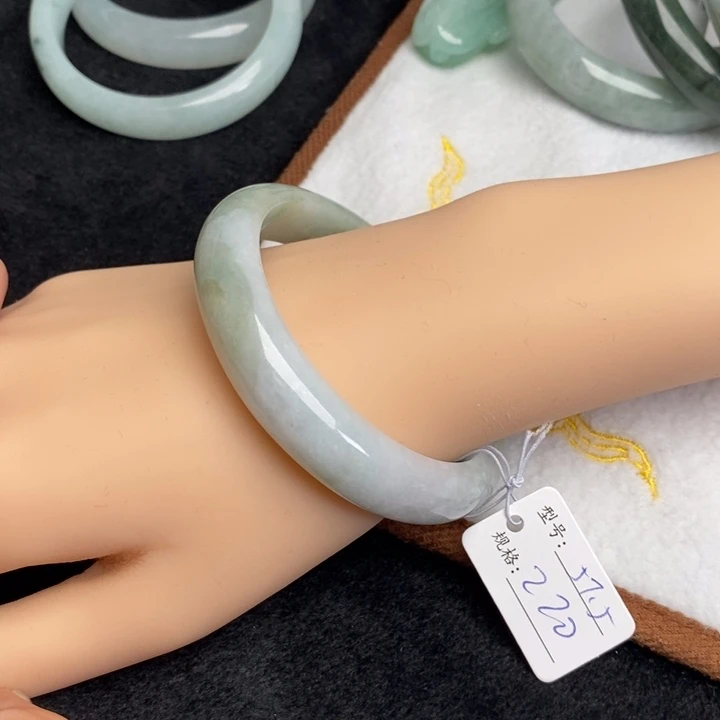 翡翠未镶嵌手镯146884378