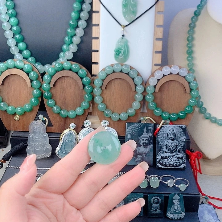 吊坠(赠链)未镶嵌石英质玉