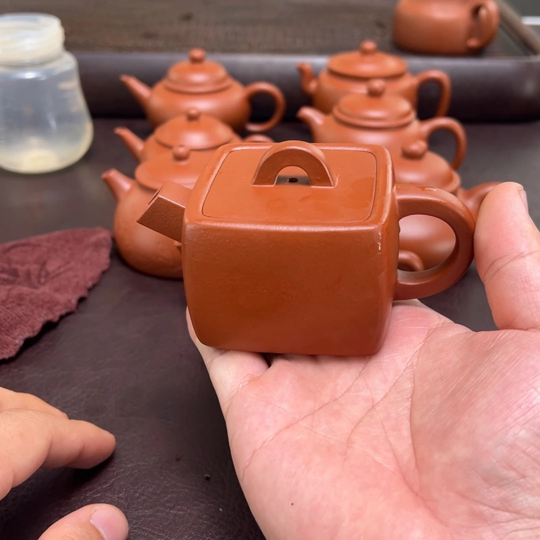 L***o紫砂茶壶汽修厂的人说他