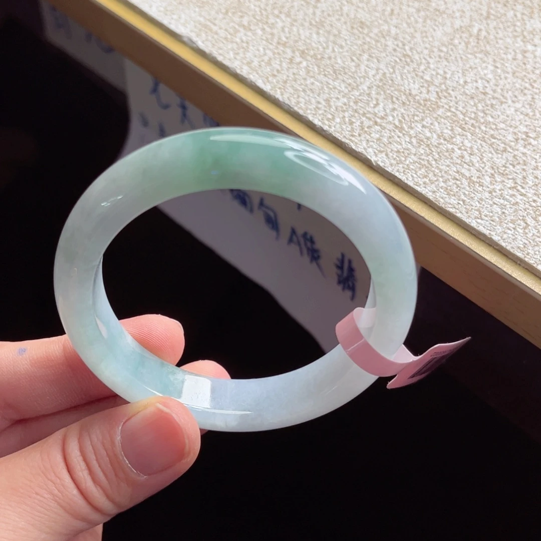 翡翠未镶嵌手镯手镯