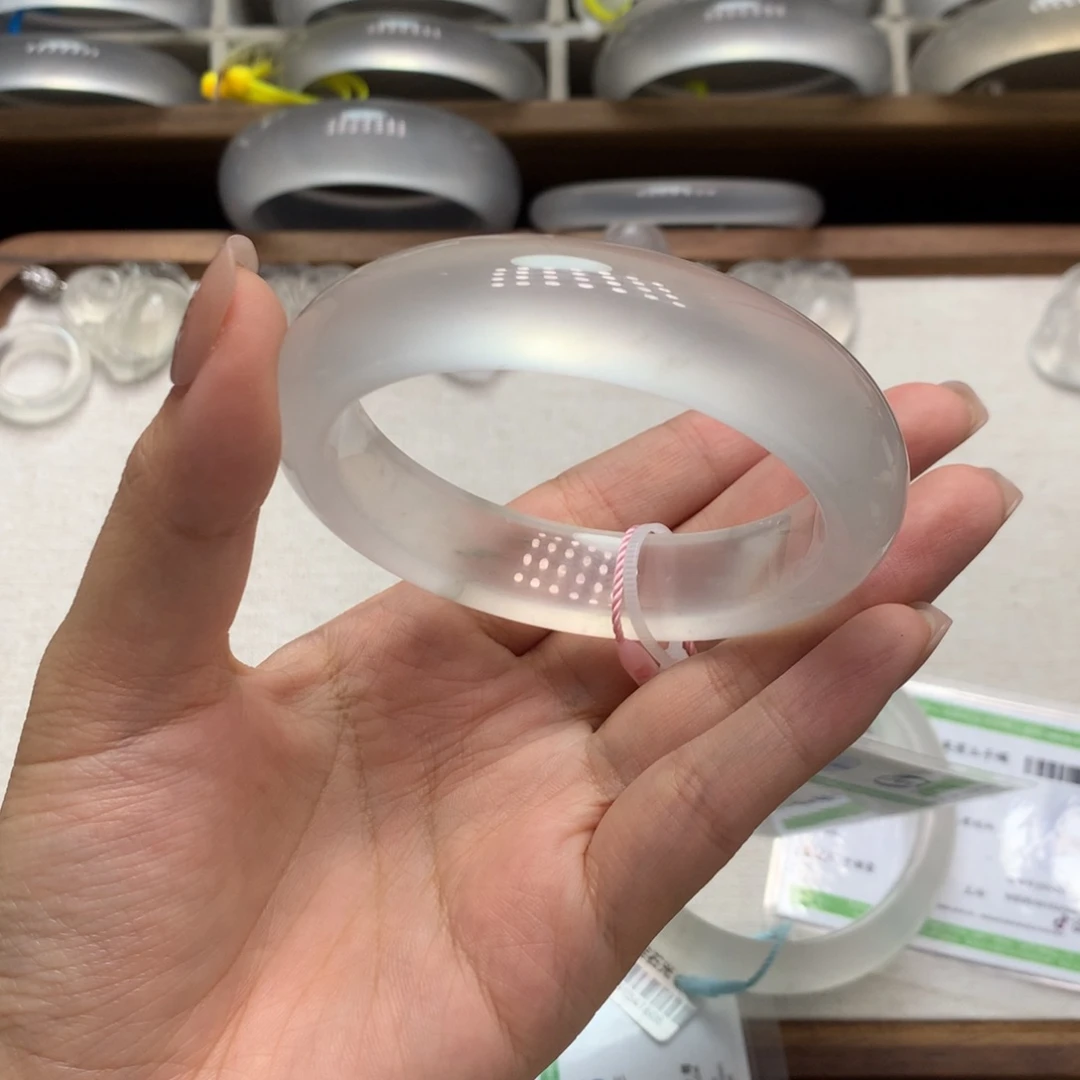 石英质玉未镶嵌手镯4A57.9