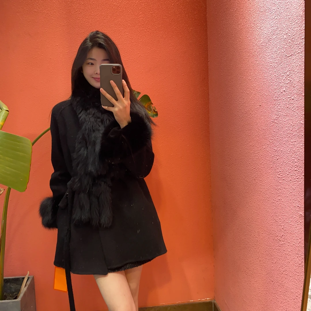 （默茗服装）气质毛领收腰大衣