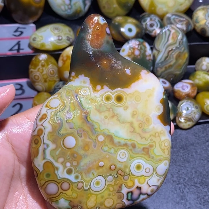 玛瑙/玉髓未镶嵌珠宝半成品59