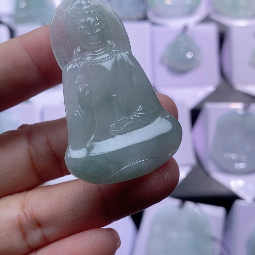 翡翠未镶嵌颈饰观音