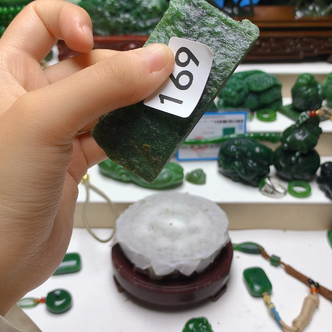 未镶嵌和田玉摆件