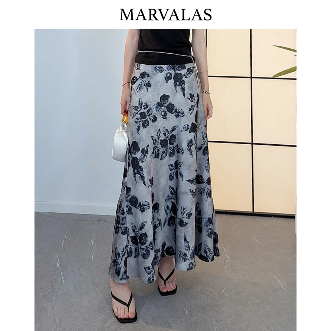 曼德诗新款气质水墨晕染半身裙152S0078