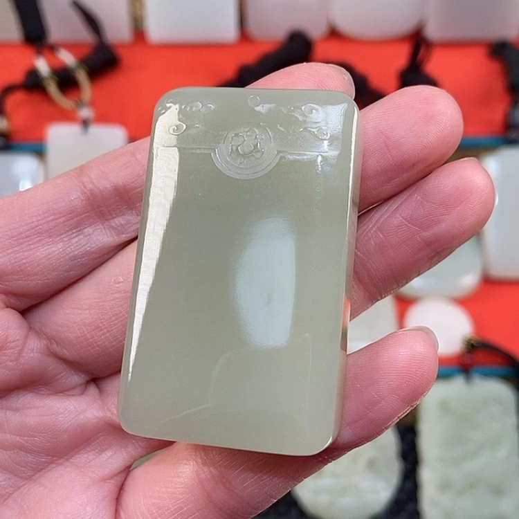 【闪购商品】颈饰未镶嵌和田玉