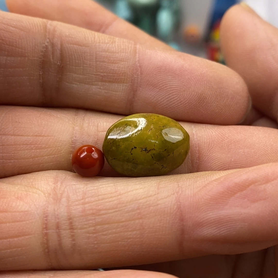 南红玛瑙未镶嵌珠宝奇石