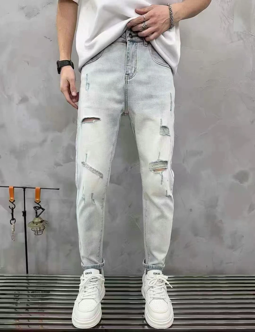 男士夏季轻薄款冰蓝色时尚破洞显瘦修身牛仔裤 （9515）潮流百搭