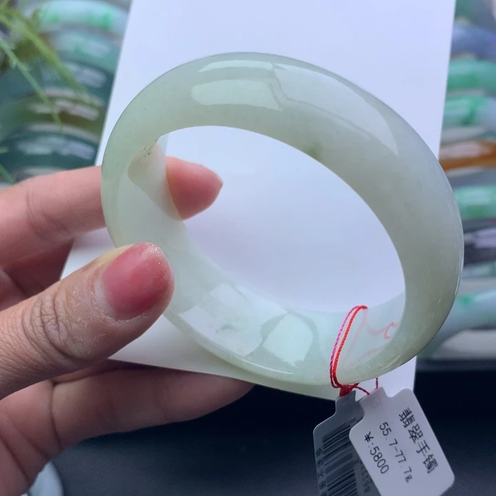 翡翠手镯未镶嵌天然翡翠手镯