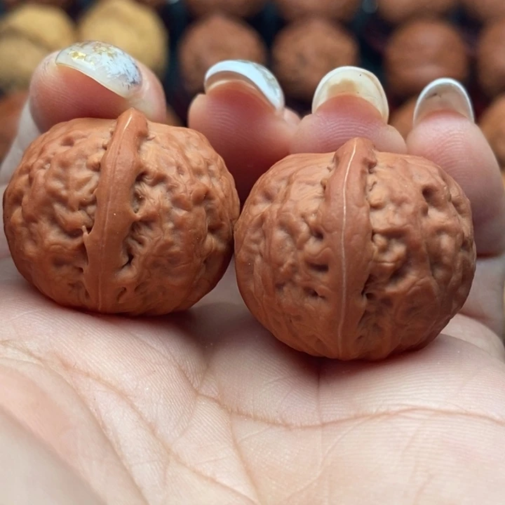 核桃精品文玩核桃手捻玉石方樽