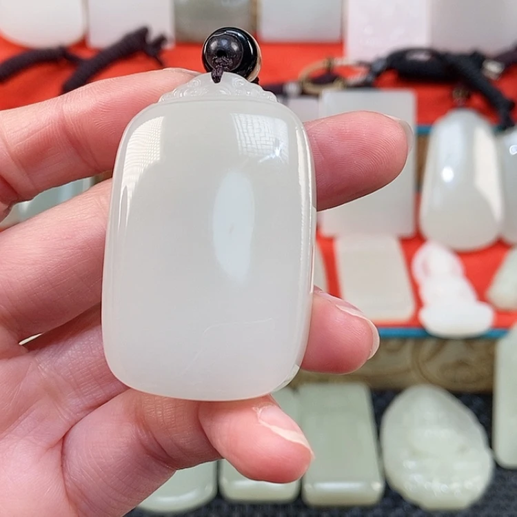 【闪购商品】颈饰未镶嵌和田玉笑**湖