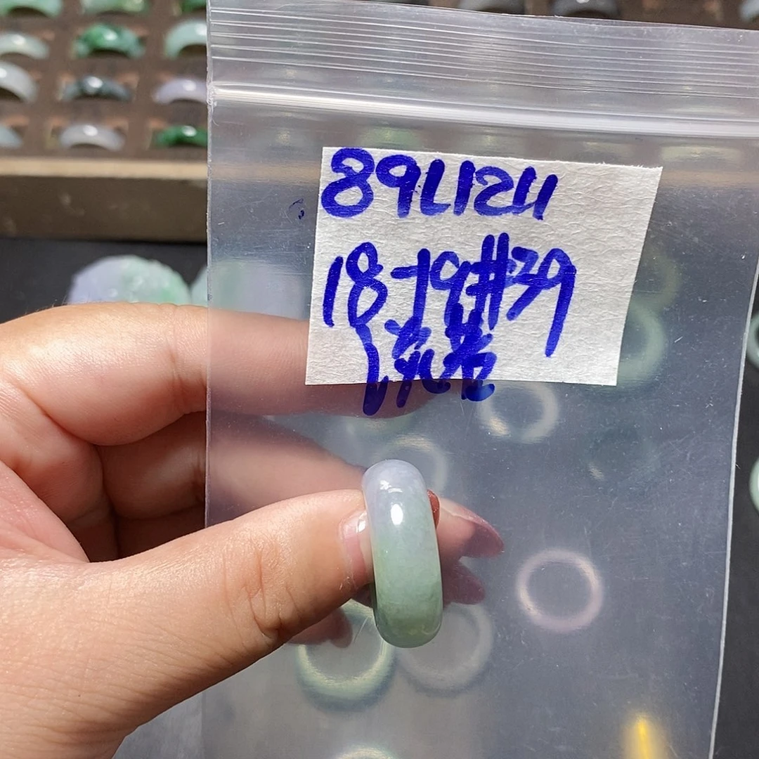 未镶嵌定制翡翠淡**风