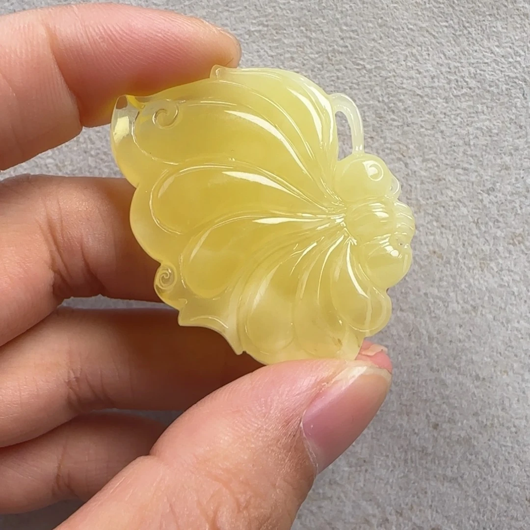 蜜蜡未镶嵌珠宝奇石
