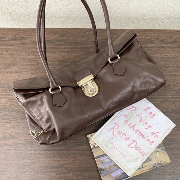 95新 Prada/普拉达 棕色牛皮小号shoulder单肩包 118789