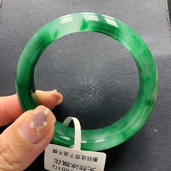 梦***缘未镶嵌手镯石英质玉