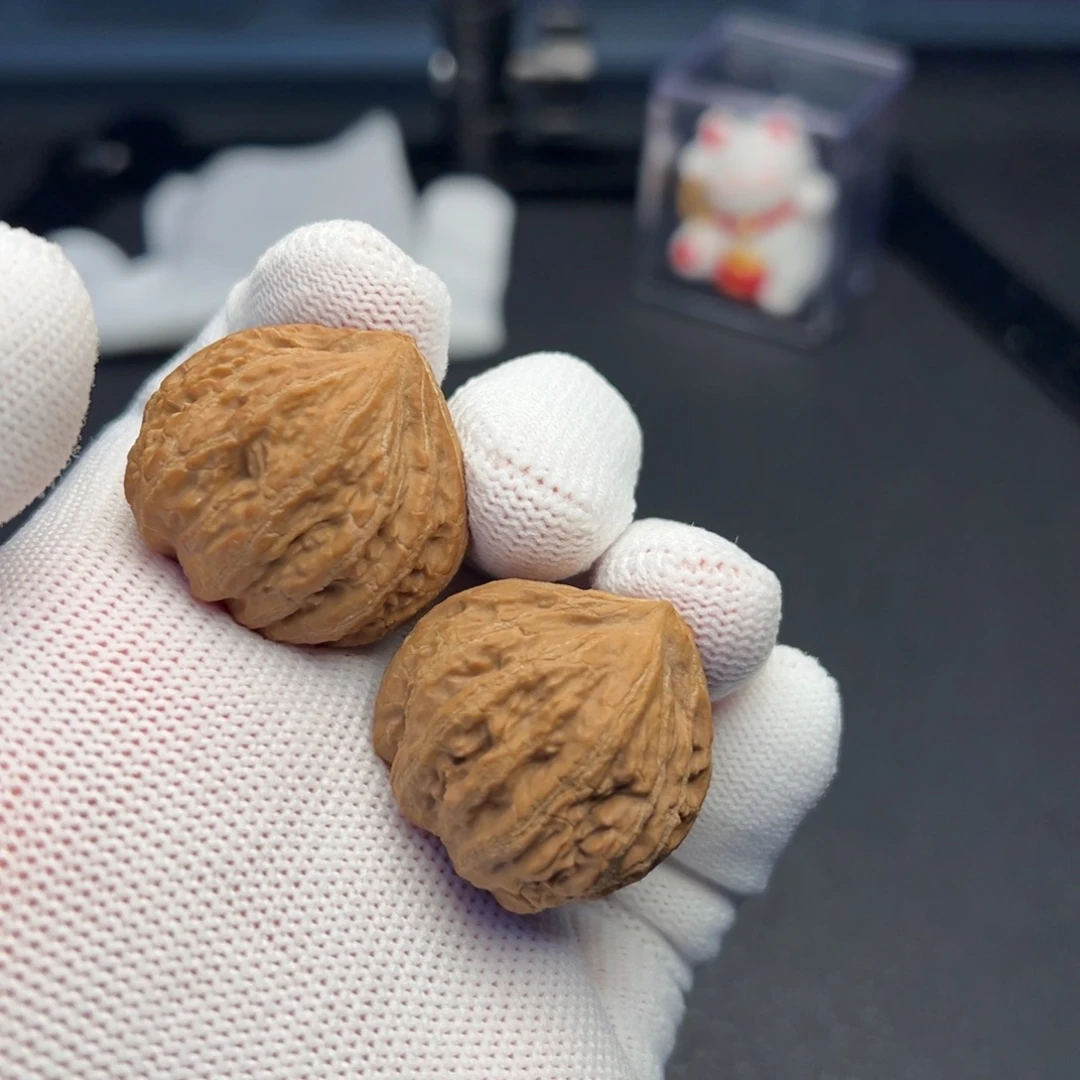 C***q文玩核桃把件红桃A