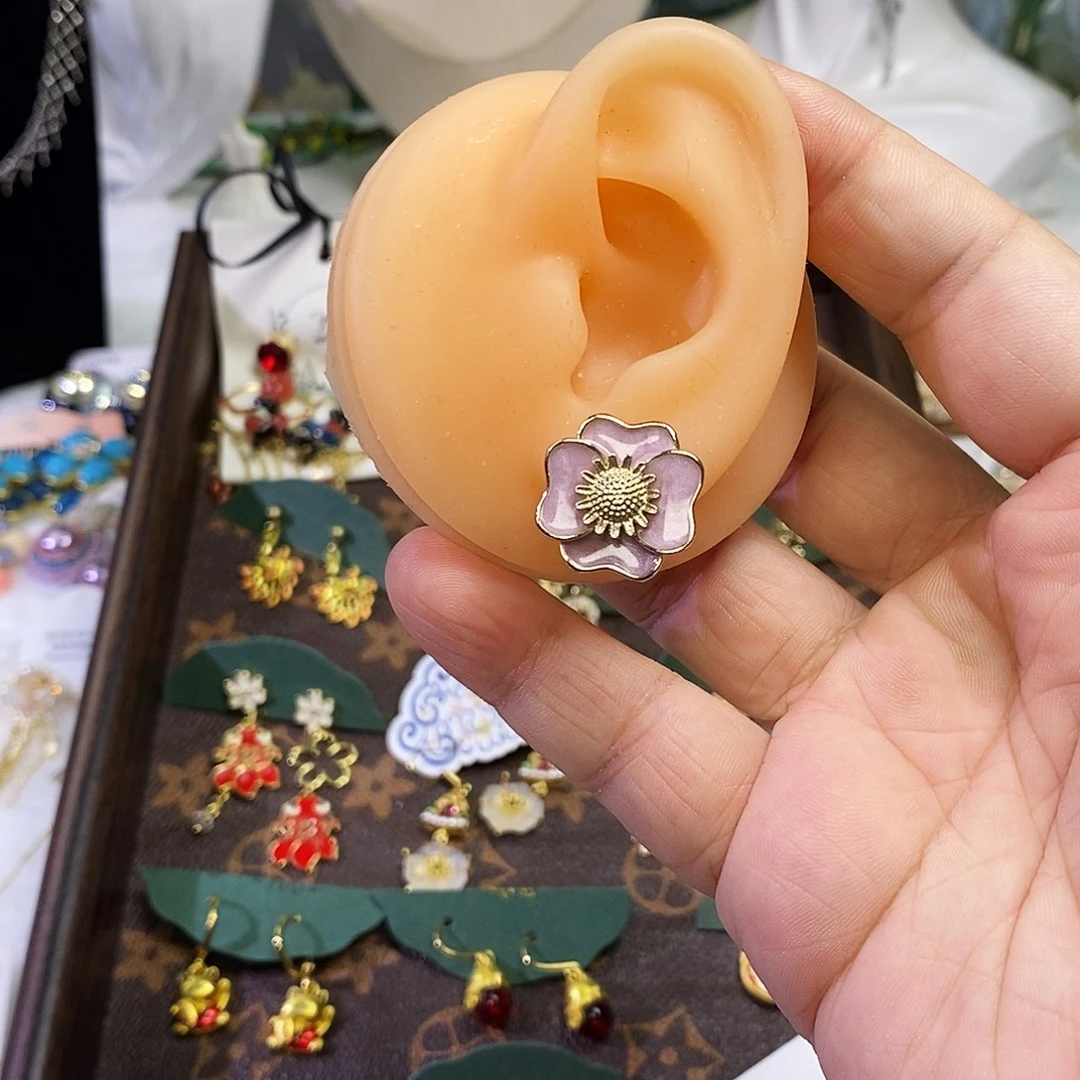 锆石纯铜合金耳钉