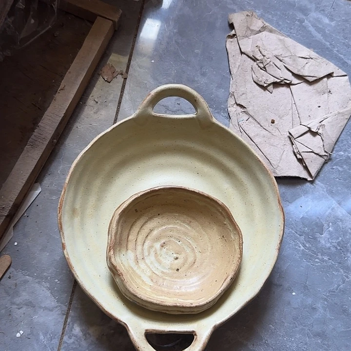 搪瓷双耳碗陶瓷粗陶一个味碟
