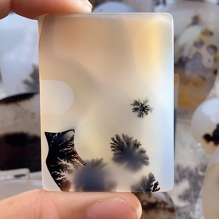 玛瑙/玉髓颈饰未镶嵌