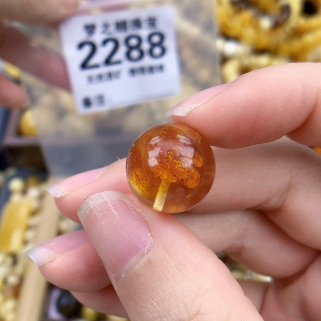 未镶嵌琥珀裸石15
