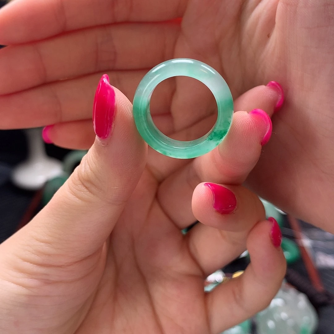 石英质玉戒指内径17.2未镶嵌