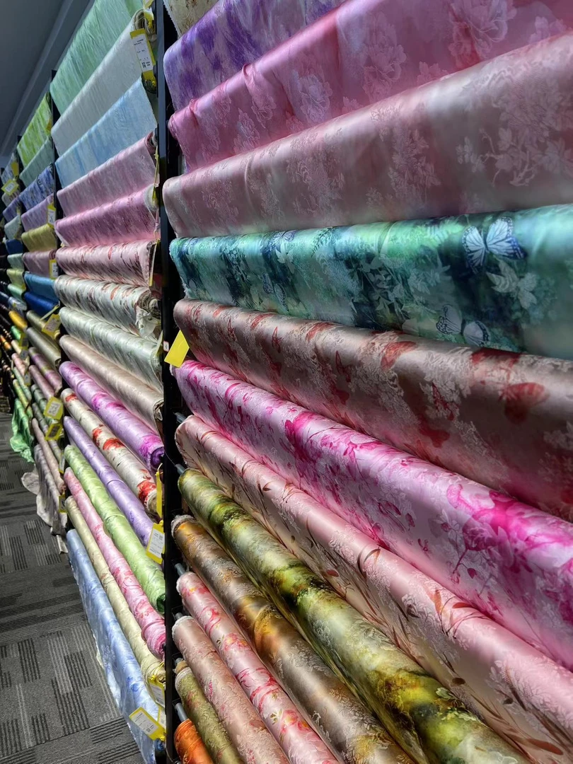 江南丝绸精品面料一块