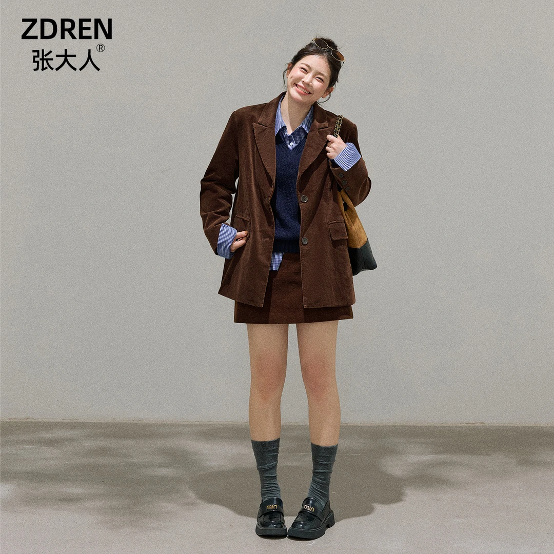 张大人【旷野日息】大码女装微胖妹妹学院复古棕西装毛衣短裙三件套