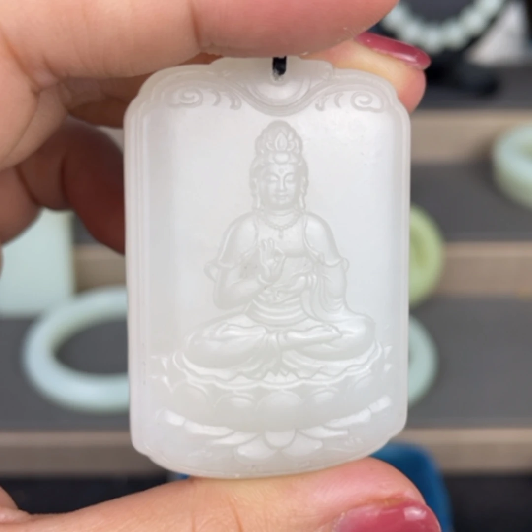【闪购商品】颈饰未镶嵌和田玉