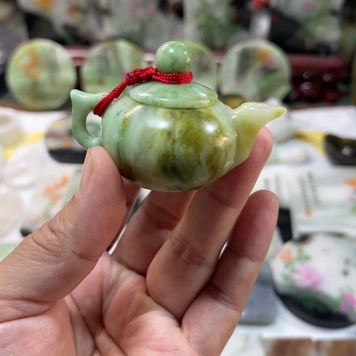 独山玉未镶嵌颈饰