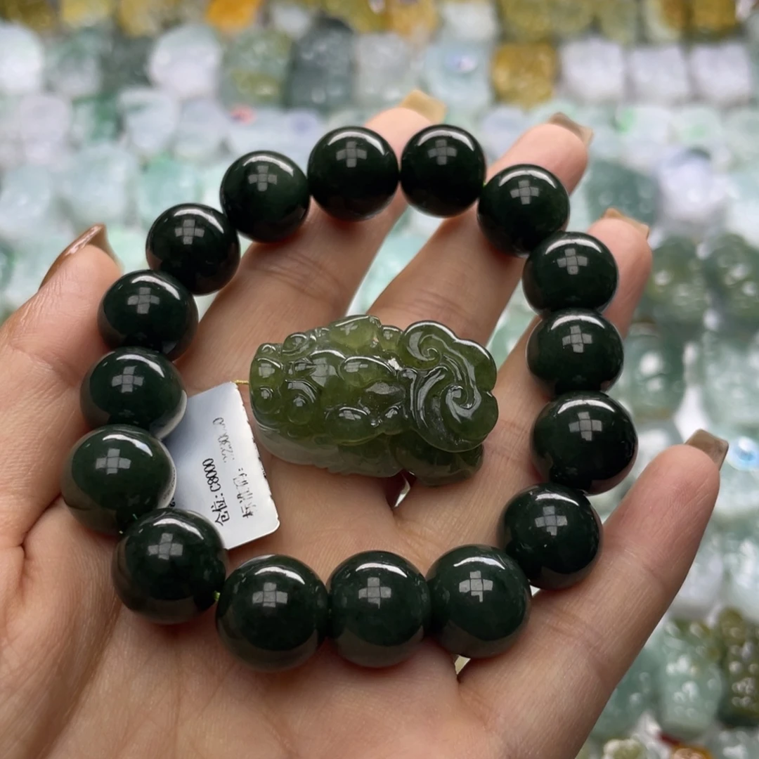 翡翠未镶嵌颈饰貔貅手链