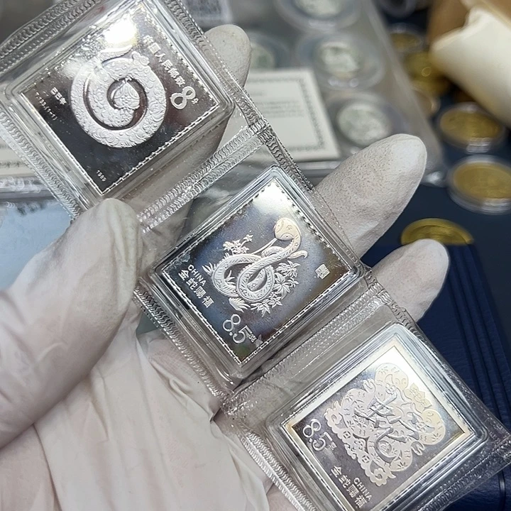 其他普通金属25.5克生肖蛇银