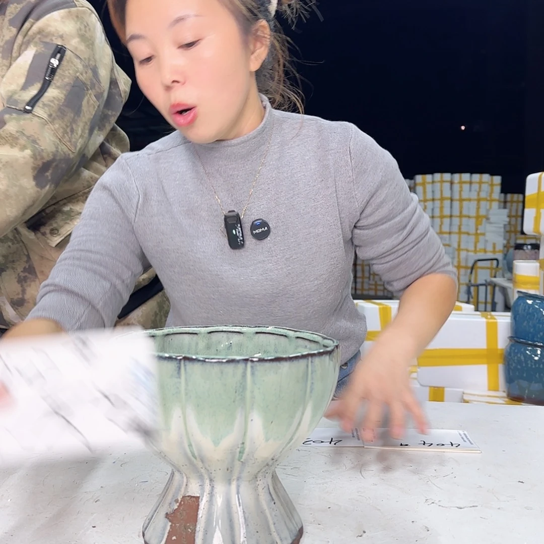 云上花盆1110-402瑕疵