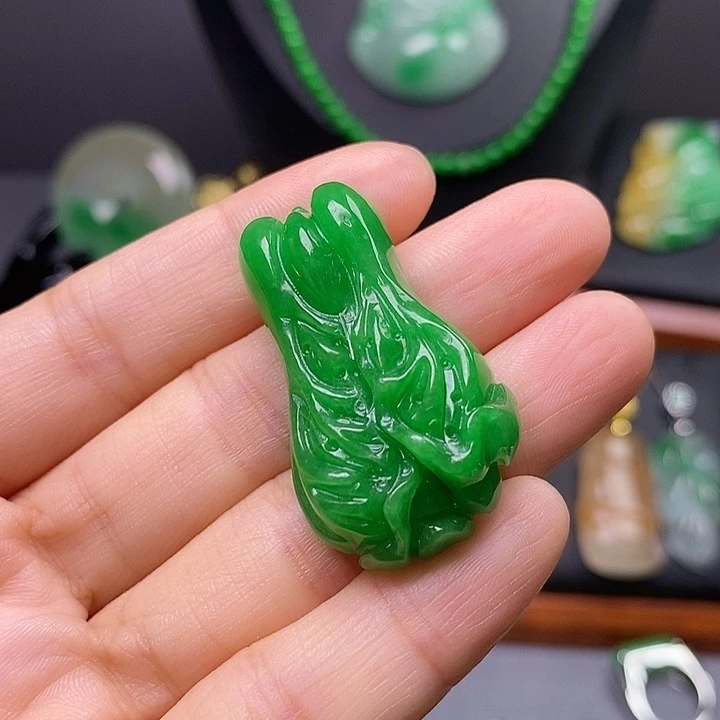 吊坠(赠链)未镶嵌翡翠