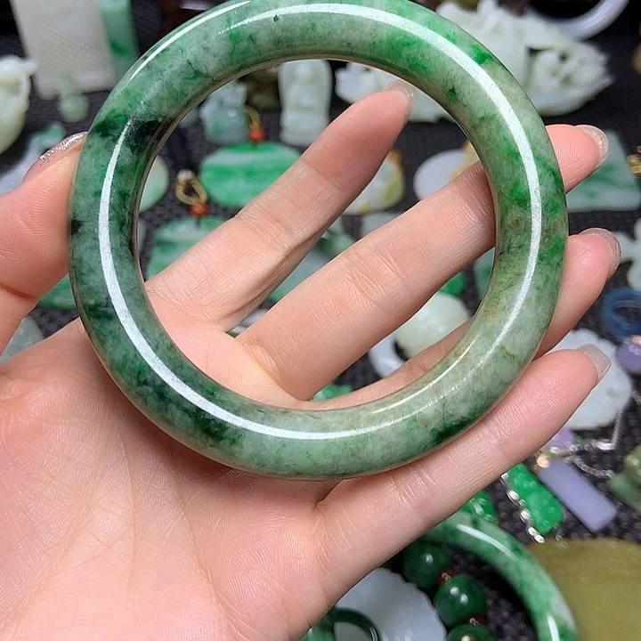 左***芝翡翠未镶嵌挂件清