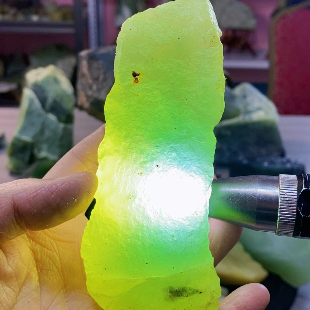 蛇纹石玉未镶嵌岫玉原石蛇纹石玉