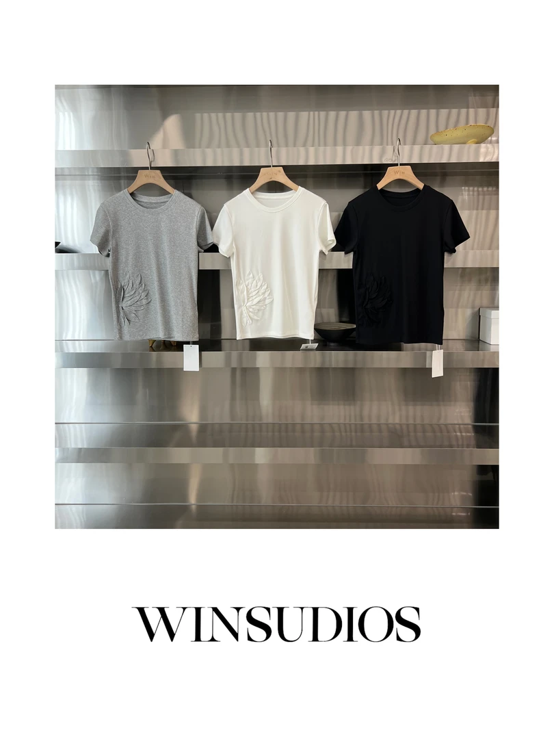 花朵【WIN小众定制款】刺绣纯色上衣T恤